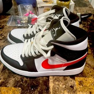 Womens Jordan 1’s